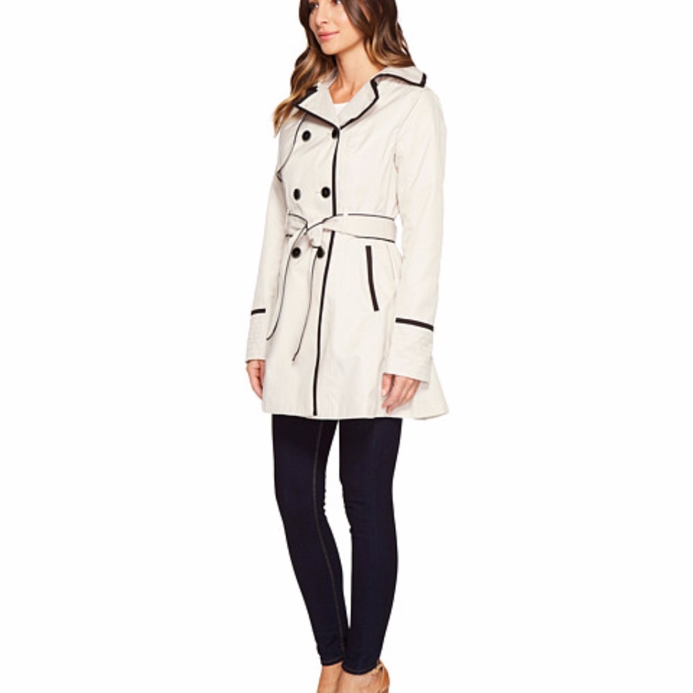 Betsey Johnson belted trench coat - Picture 4 of 7