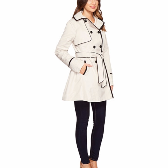 Betsey Johnson belted trench coat - Picture 2 of 7