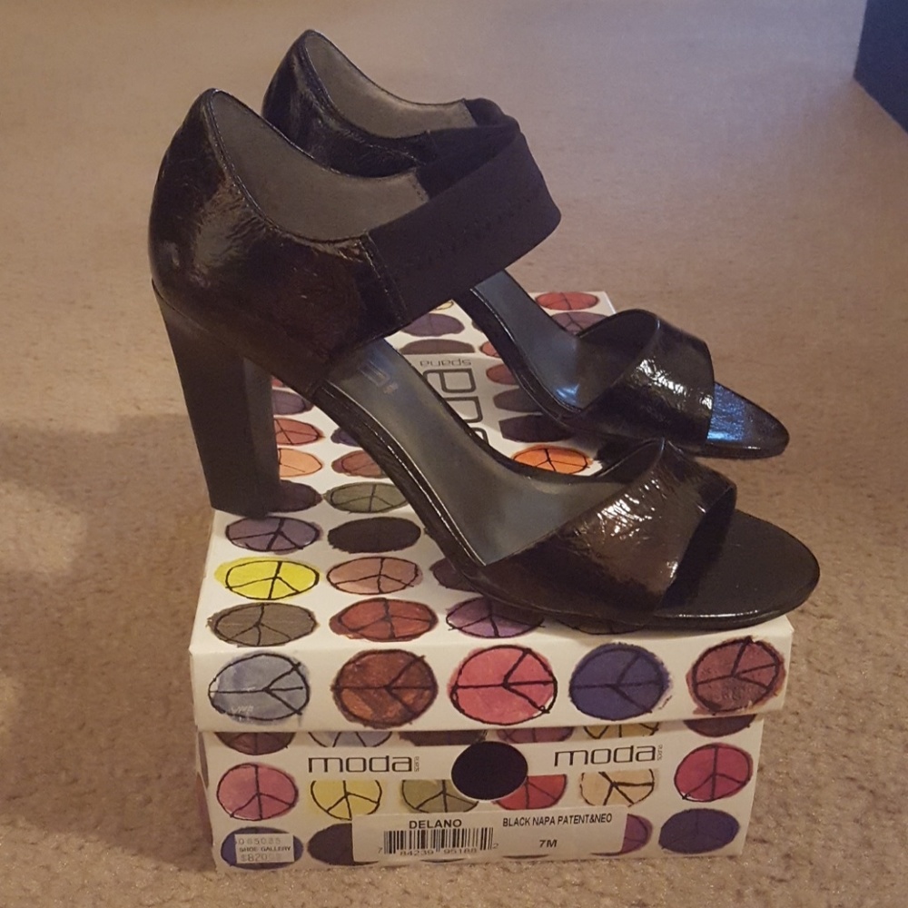 New black patent leather heels