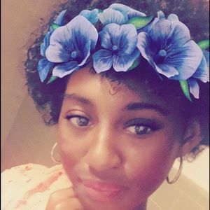 Meet your Posher, Kayla