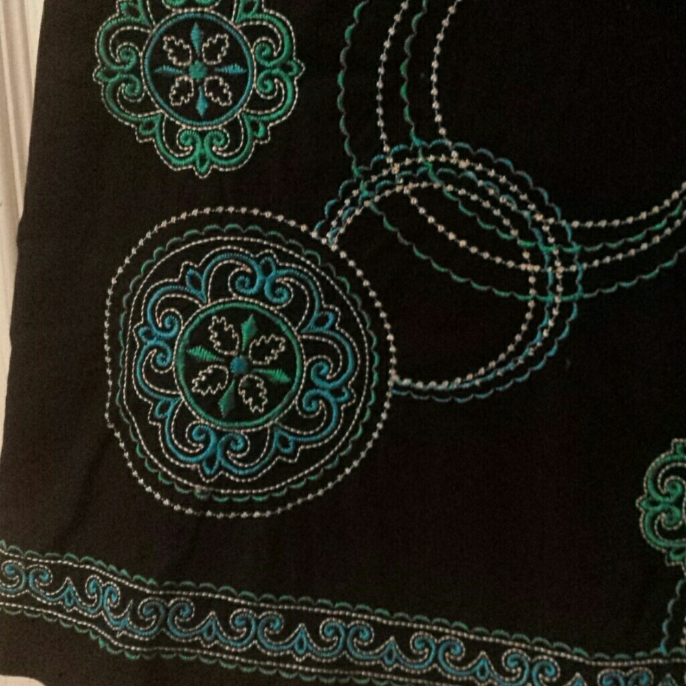Skirt - Picture 2 of 3