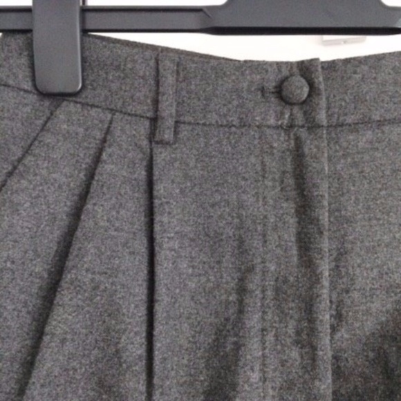 ❌SOLD❌ NWT H&M Wool-Like Dark Grey Shorts Sz 2 - Picture 2 of 7