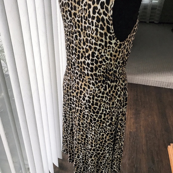 ASYMMETRICAL LEOPARD DRESS - Picture 3 of 4