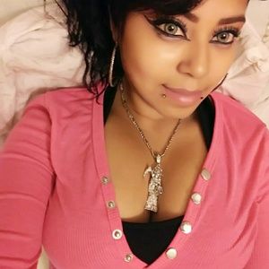 Meet your Posher, Noemi