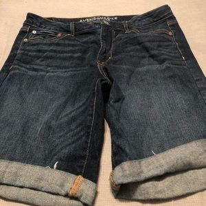 American Eagle Skinny Bermuda Shorts!