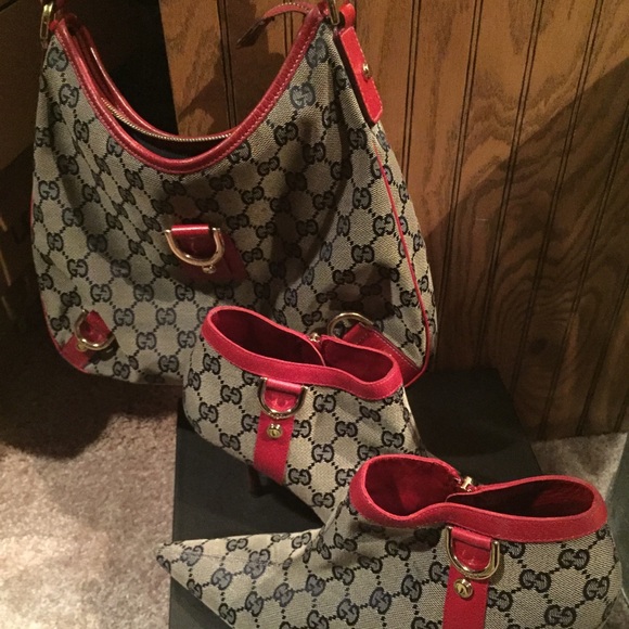 gucci boots and matching purse