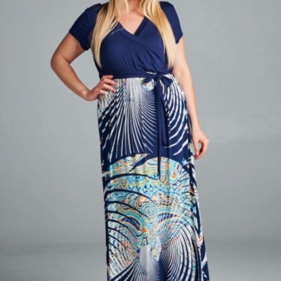 🌟Plus Size Faux Wrap Contrast Maxi Dress🌟 - Picture 2 of 5