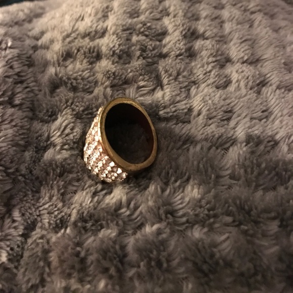 Rhinestone ring - Picture 2 of 3