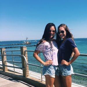 Meet your Posher, Caitlin