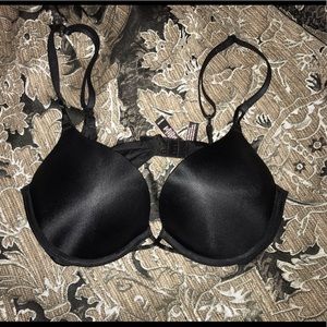Victoria Secret Bombshell Bra 34B