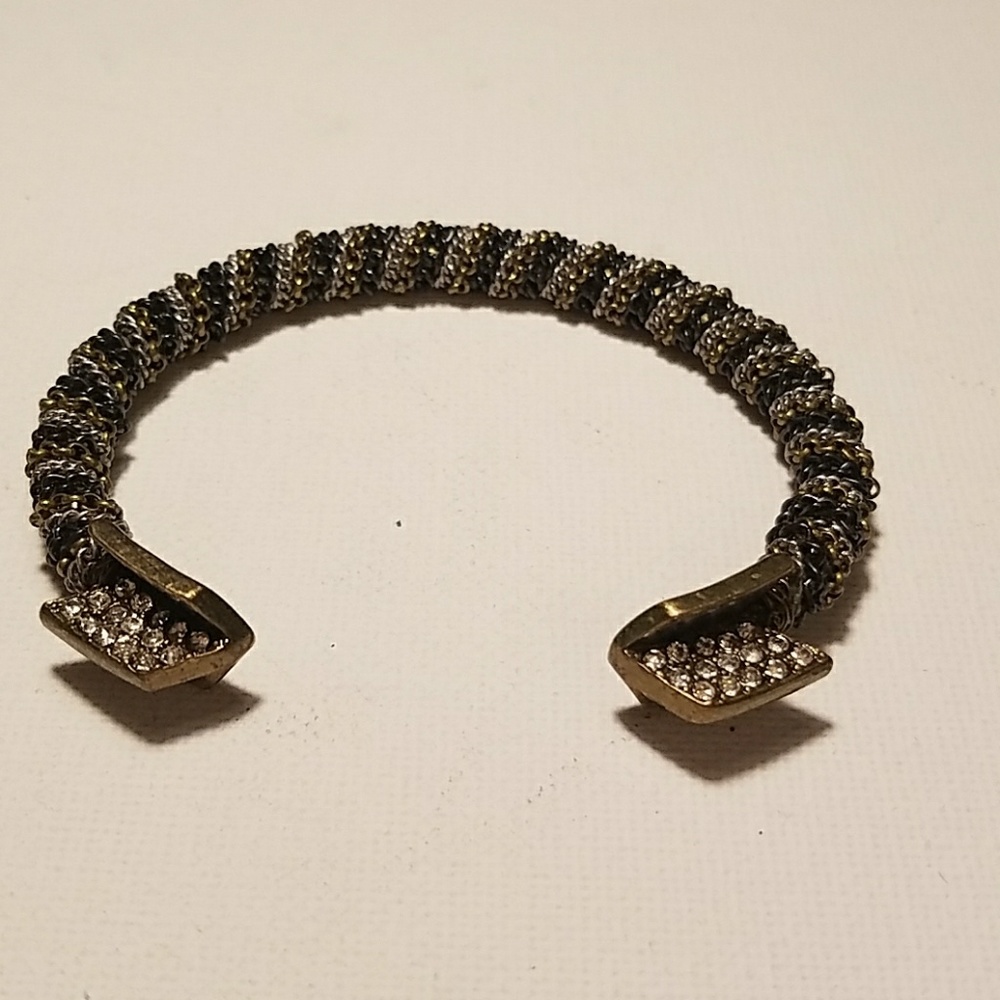Rock & Republic chain cuff bracelet with arrows