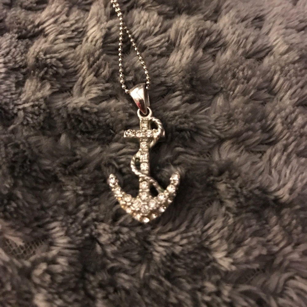 Anchor necklace