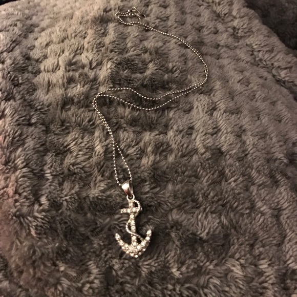 Anchor necklace - Picture 2 of 2