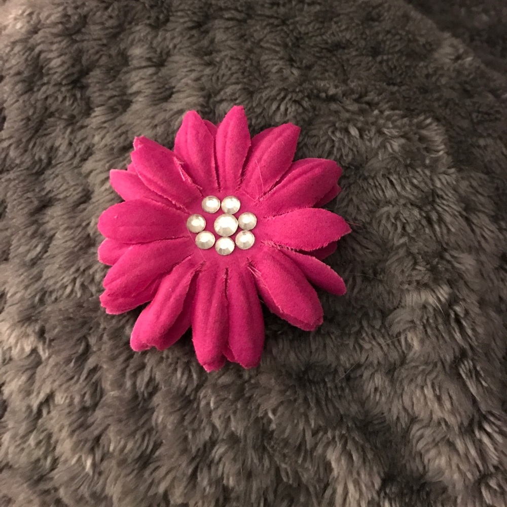 Pink rhinestone flower hair clip