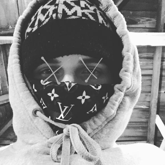 Meet your Posher, Alec - Picture 1 of 1