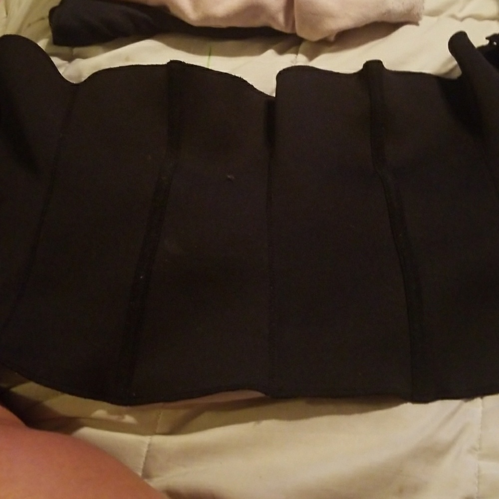 Waist cincher