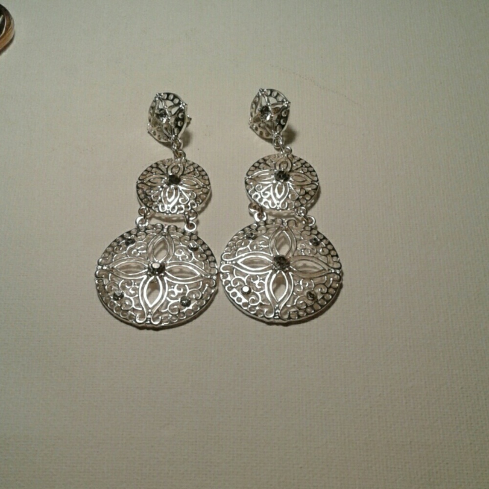 3 level earrings floral