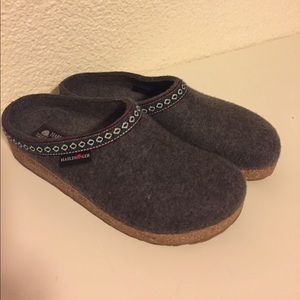 Harlingen Grizzly Classic Clog in Gray Wool 40