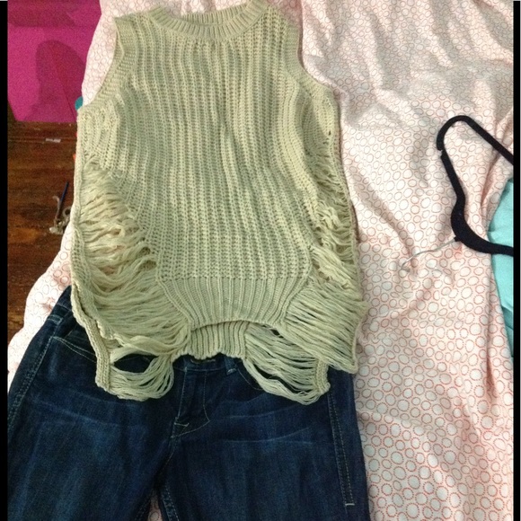 Sweaters - Distressed sweater -cream