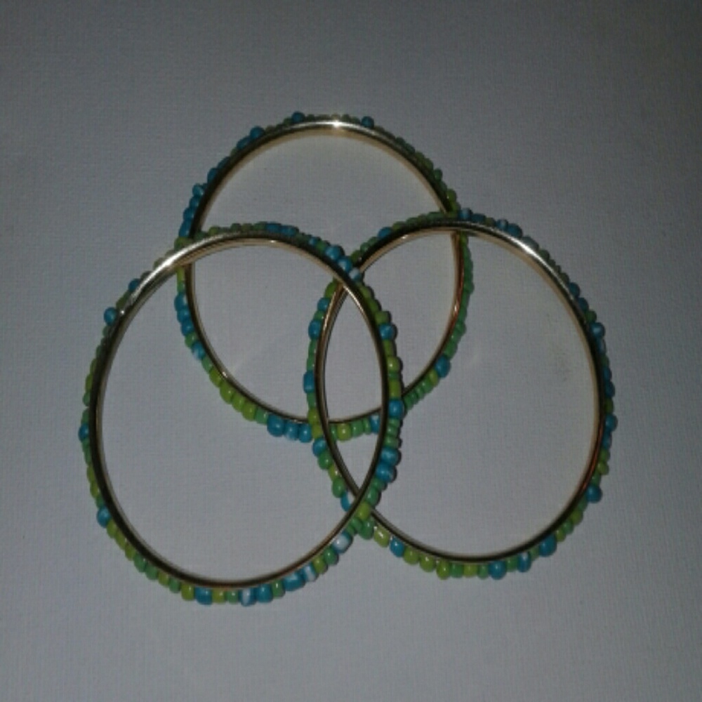 Beaded bangle set