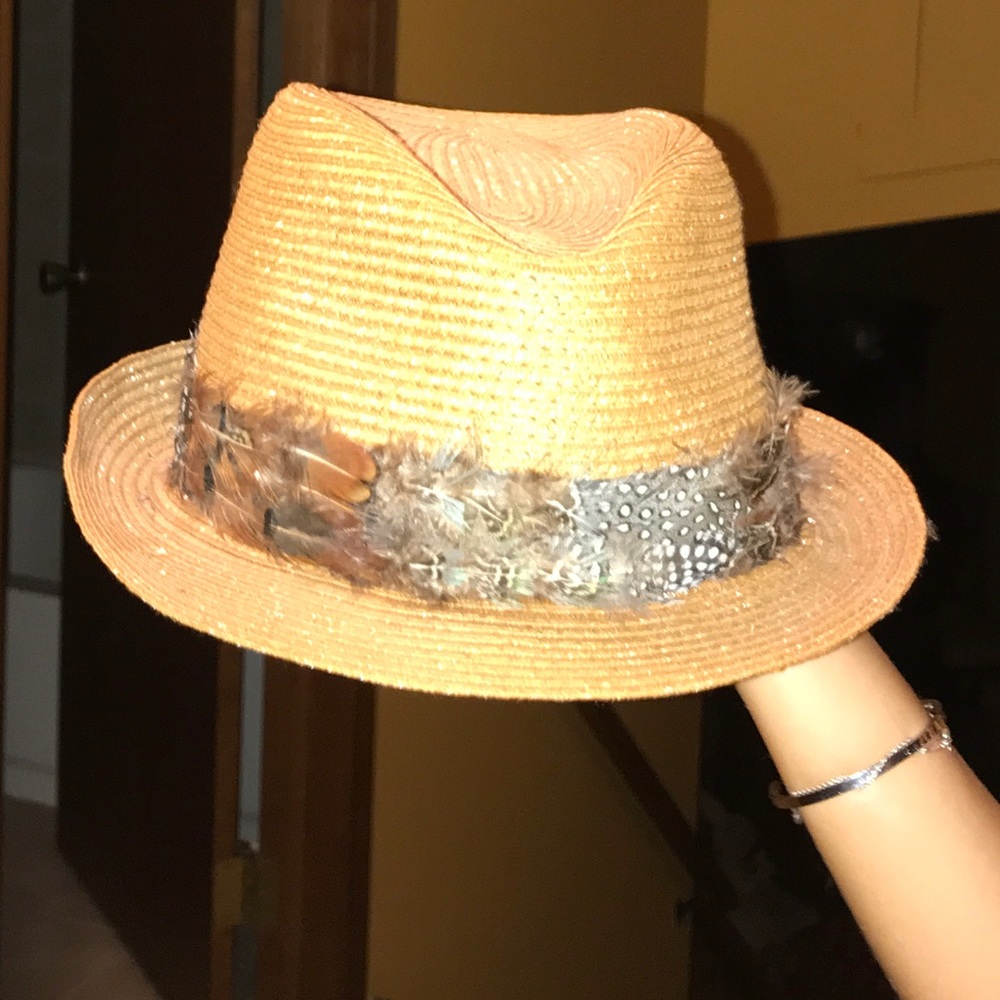 Juicy couture hat with feather trimming