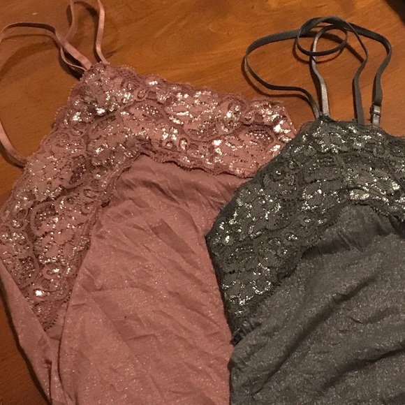 Lot of 2 2xl shimmery lace camis - Picture 2 of 8
