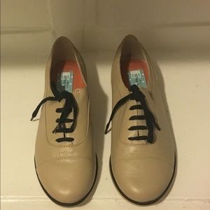 LeBunny Bleu Romantic Nude Vintage Oxford Shoes