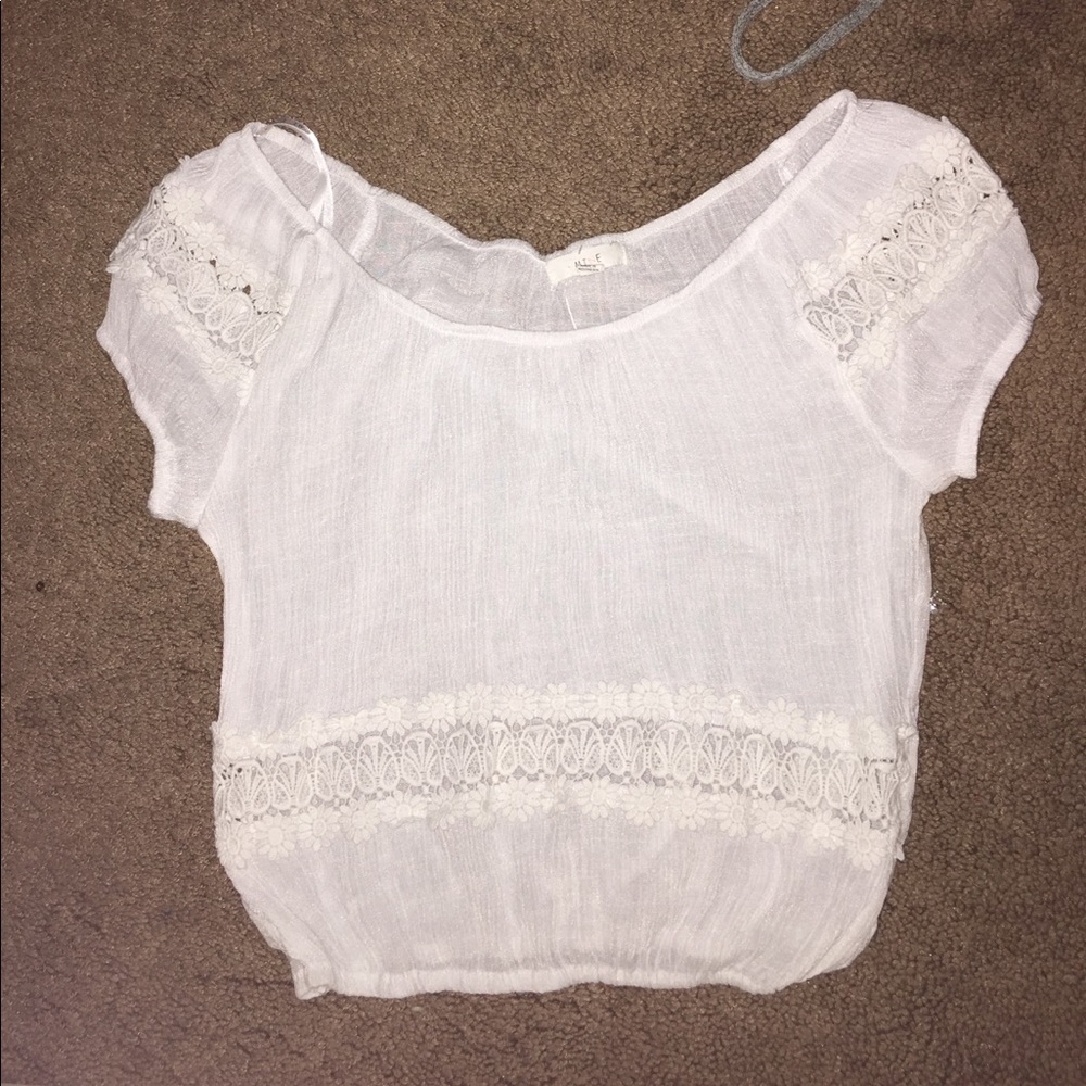 White crop top!