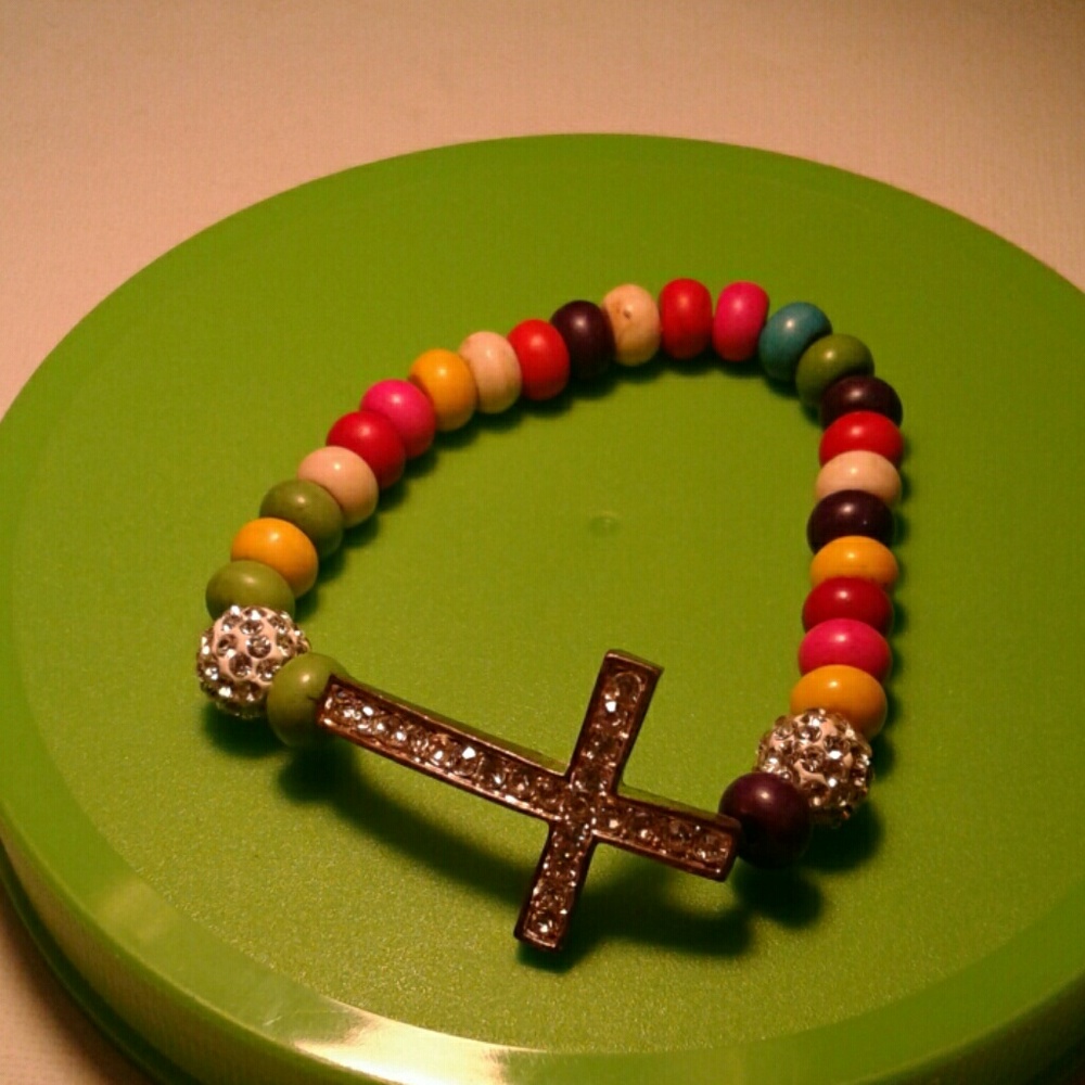 Beaded cross bracelet
