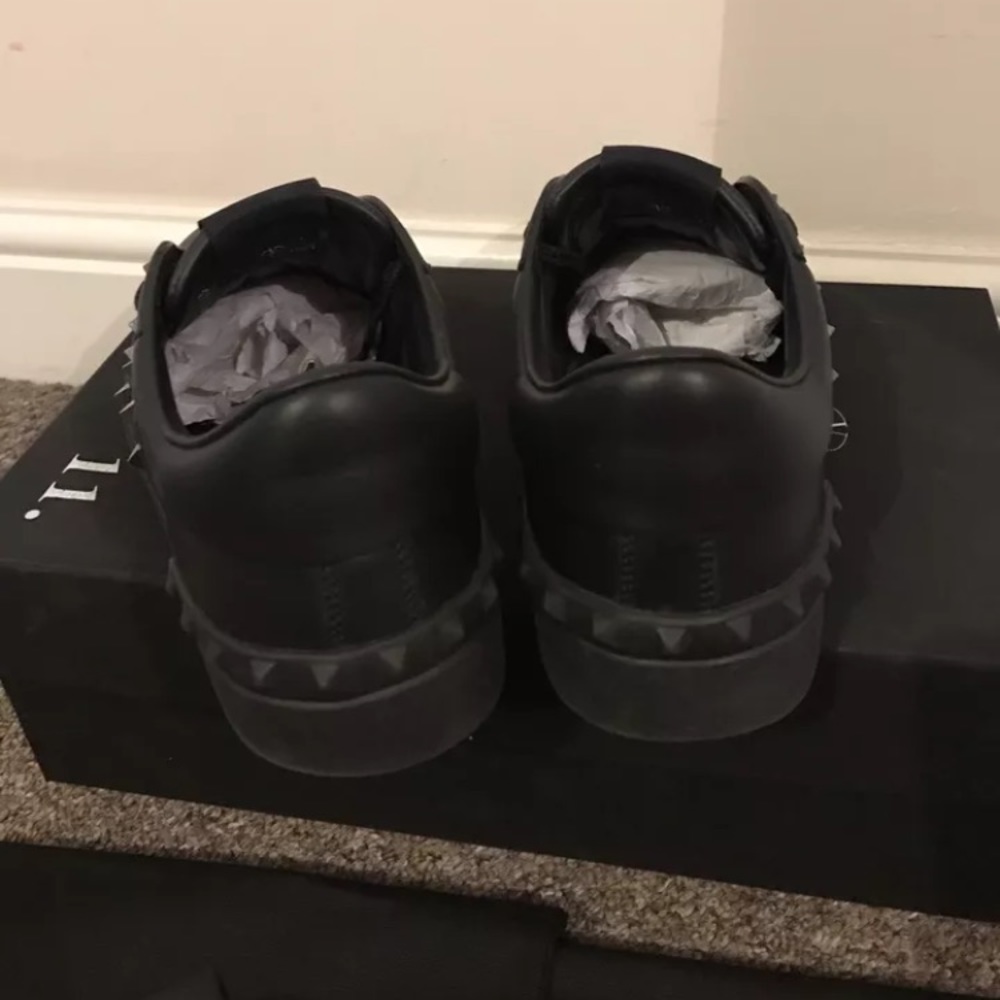 Valentino Rockstud Sneakers - Picture 4 of 6