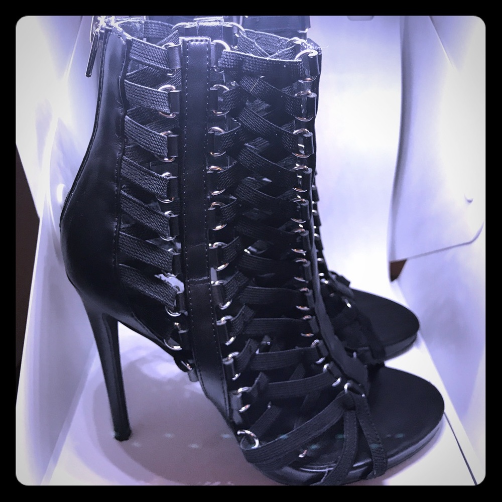 Steve Madden bootie