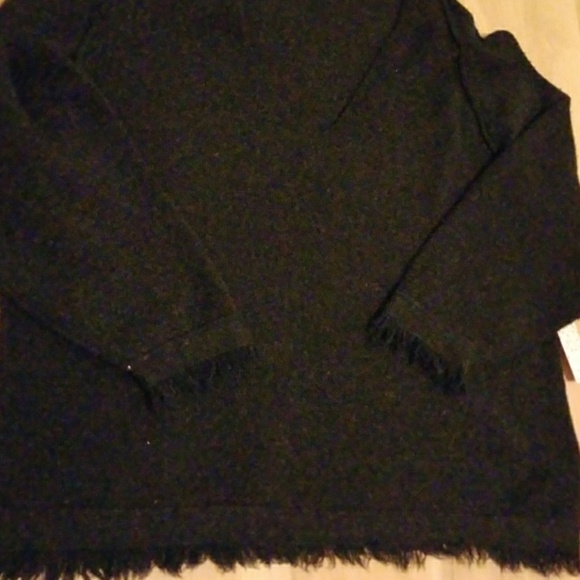 Deep V Sweater (Wool) - Picture 3 of 5