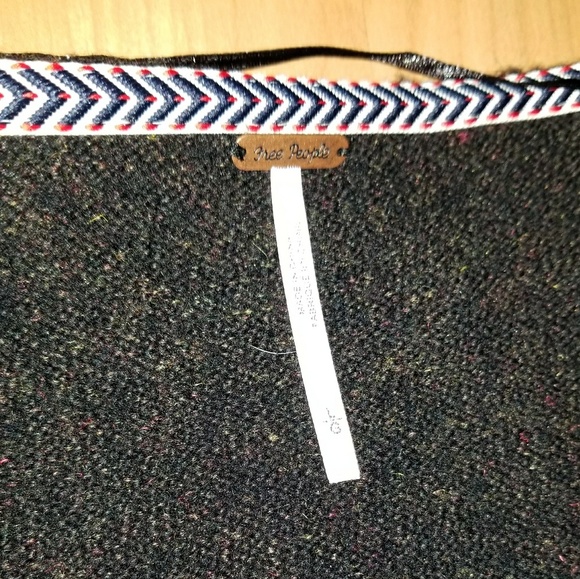 Deep V Sweater (Wool) - Picture 4 of 5