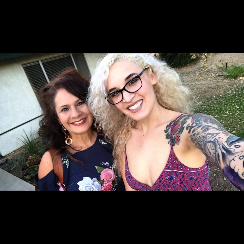 Meet your Posher, Tayler