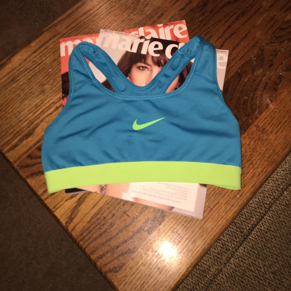 Women's XS Nike sports bra