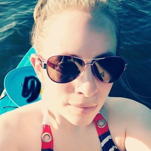 Meet your Posher, Victoria