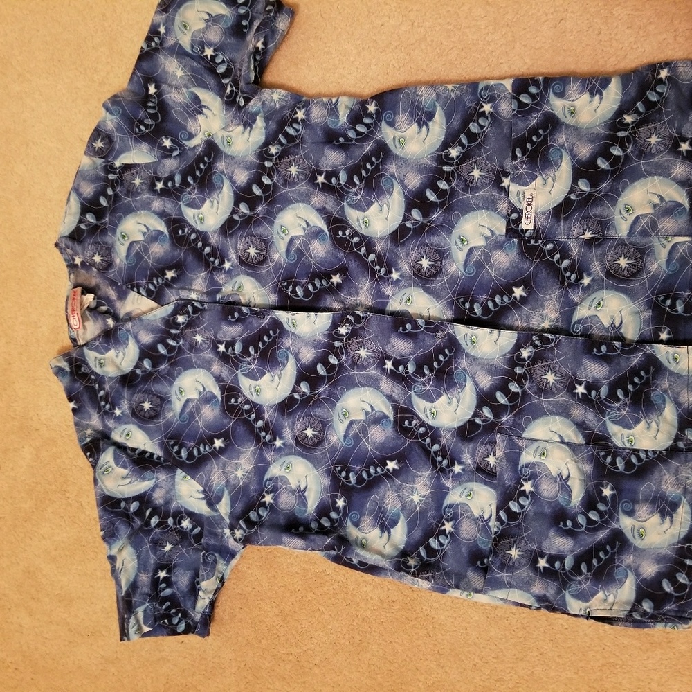 Scrub top