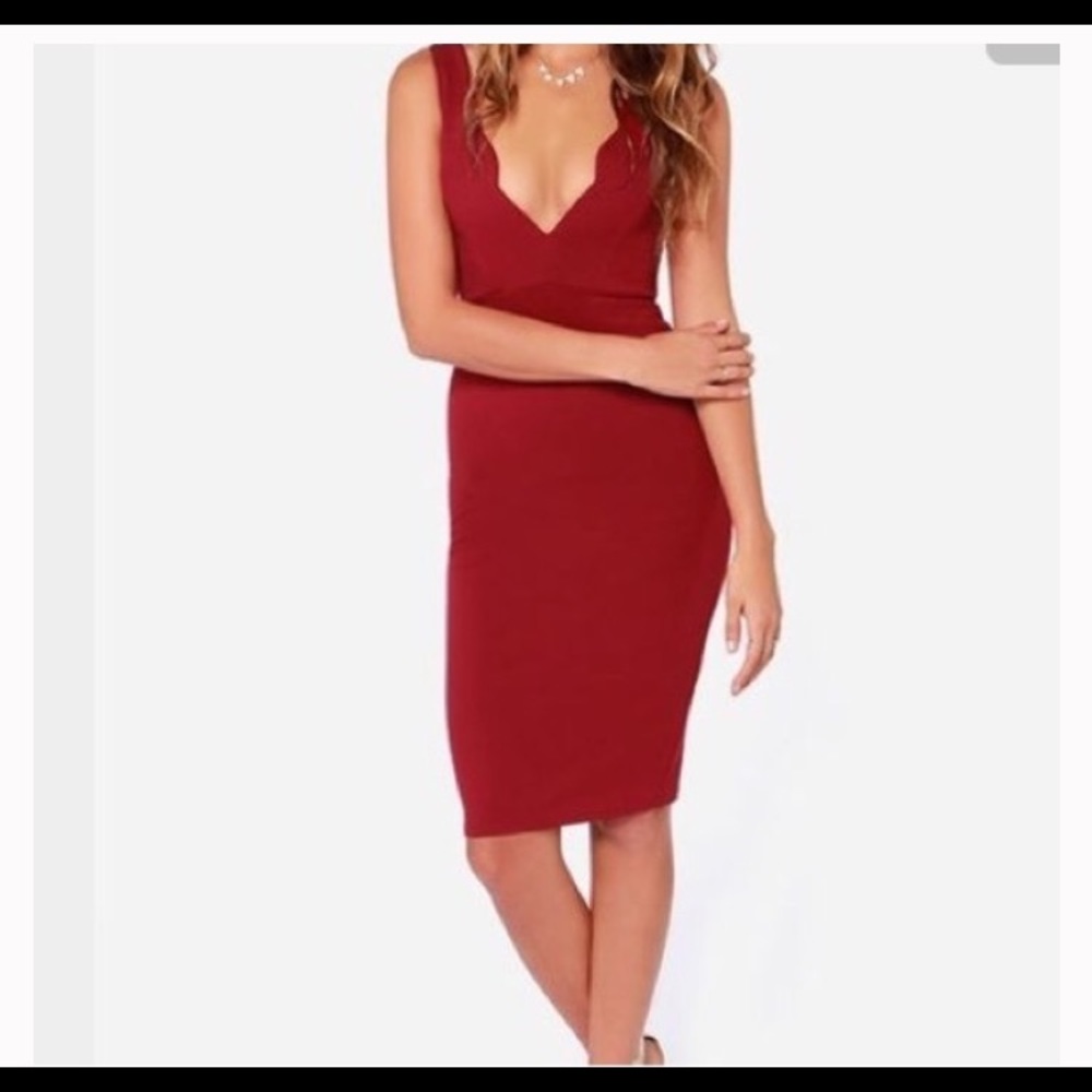 Lulu's Maroon Dress | Scallop | Deep V | Small