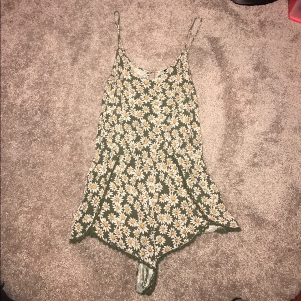 F21 Daisy Romper🌼