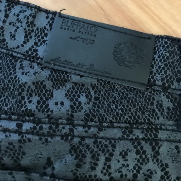 Buffalo Straight Leg w Ankle Zipper Jewels Denim - Picture 5 of 8