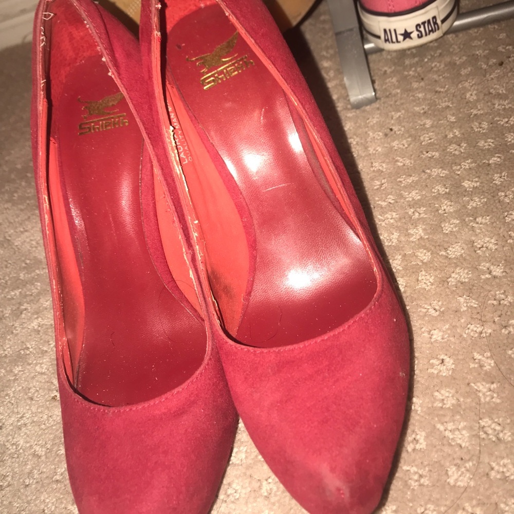 Beautiful red heels💋