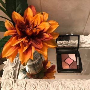 Christian Dior eyeshadow in pink idol