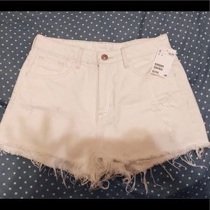H&M white shorts distressed