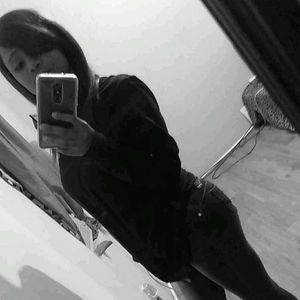 Meet your Posher, Adreema