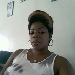 Meet your Posher, Yolanda