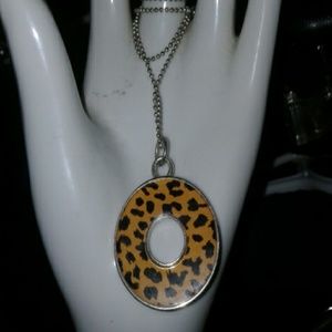 Circled tiger print necklace