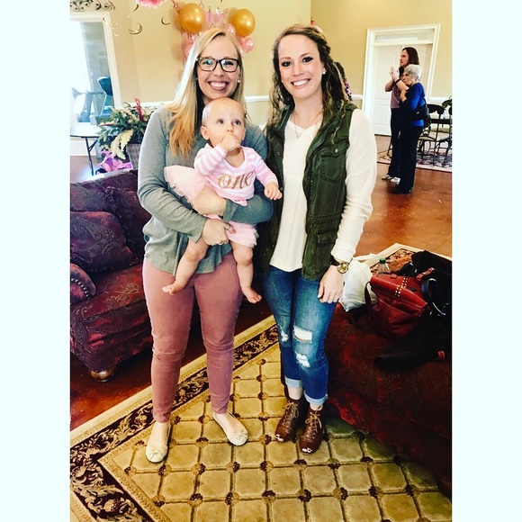 Meet your Posher, Kendra - Picture 4 of 8