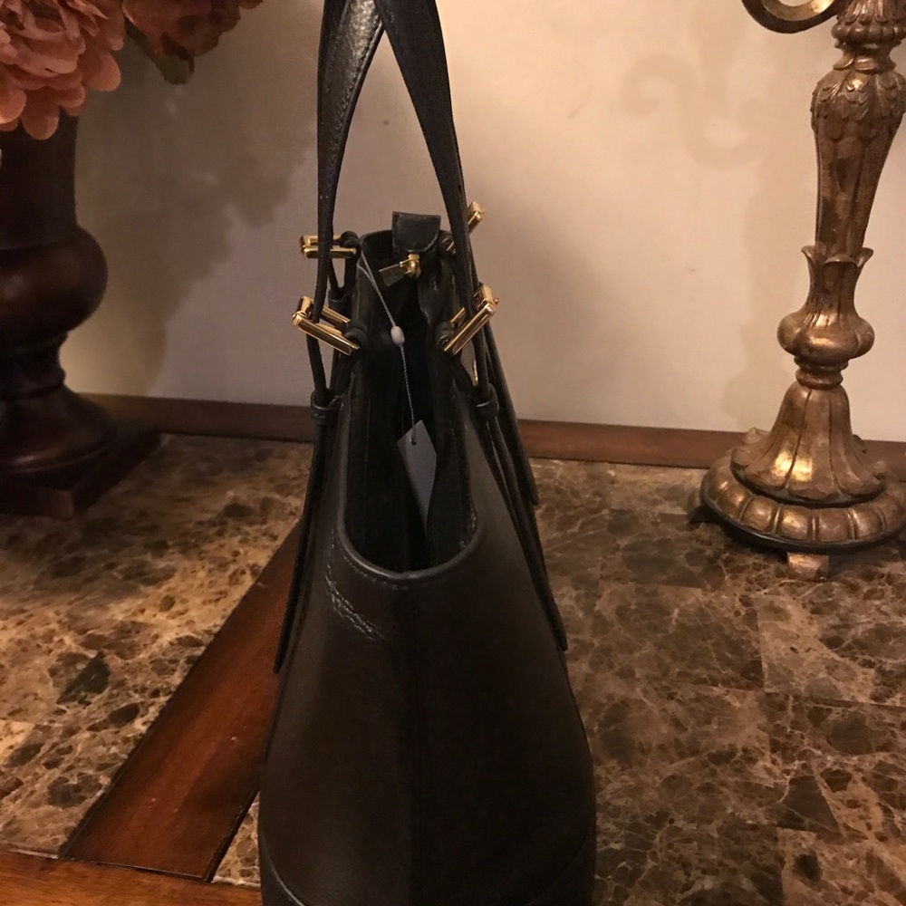 Authentic Tory Burch - Picture 4 of 8