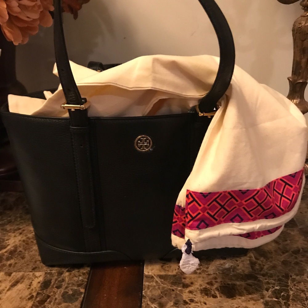 Authentic Tory Burch - Picture 6 of 8