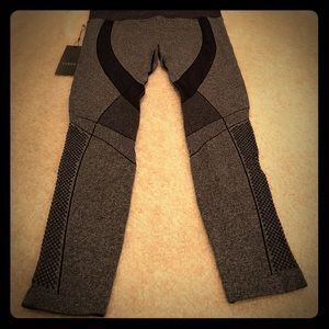 ❤️New zobha workout tights